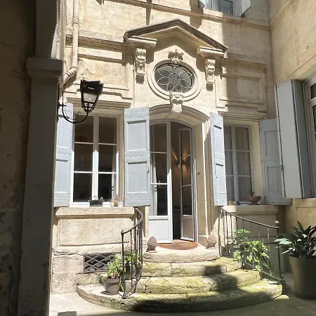 Appartement Courbet's Bachelor Pad *