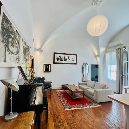 Courbet's Bachelor Pad Apartamento *