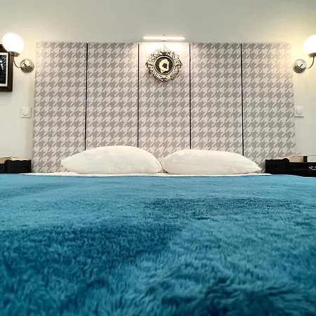 Courbet's Bachelor Pad