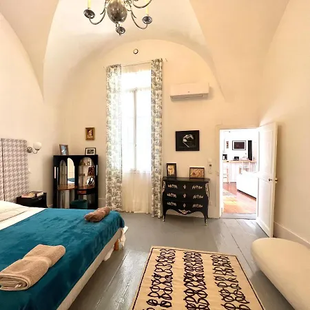 Courbet's Bachelor Pad *