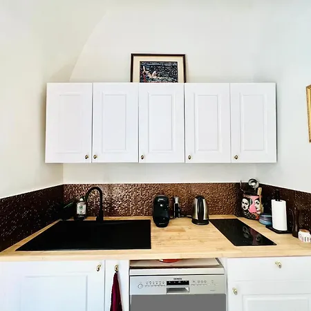 Apartmán Courbet's Bachelor Pad Montpellier