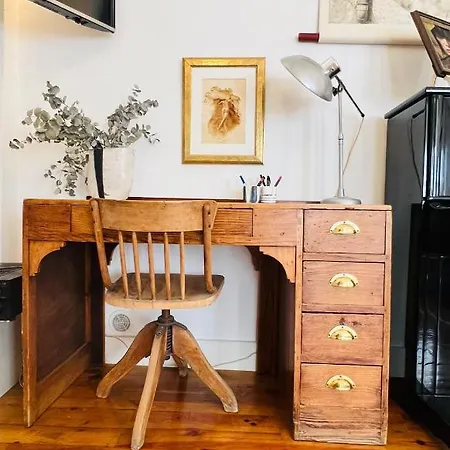 Apartmán Courbet's Bachelor Pad