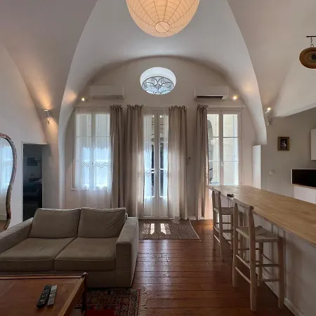 Courbet's Bachelor Pad Montpellier